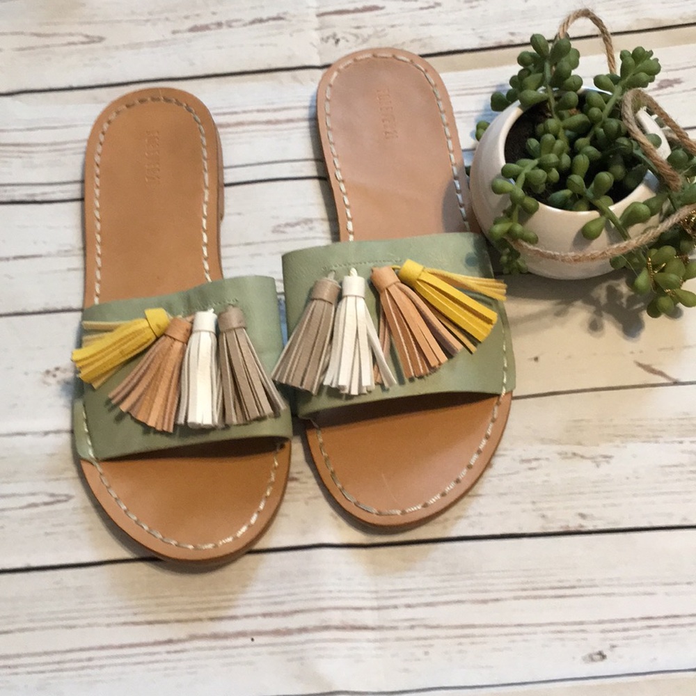 FOREVER 21 | tassel slide sandals